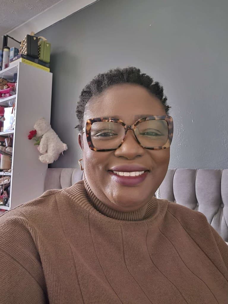 Veronica Oladapo, NHS Senior Nurse and Director of VKREMOYE LTD